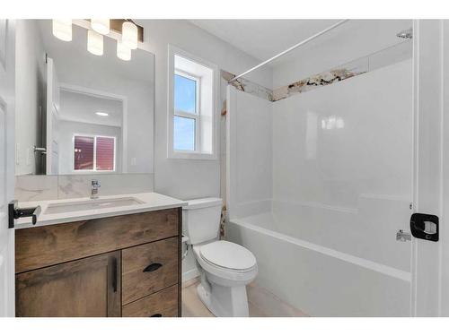 102 Herron Street Ne, Calgary, AB - Indoor Photo Showing Bathroom