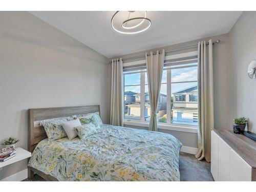 1 Rock Lake Point Nw, Calgary, AB - Indoor Photo Showing Bedroom