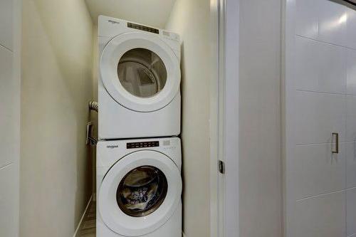 904 Sage Meadows Gardens Nw, Calgary, AB - Indoor Photo Showing Laundry Room