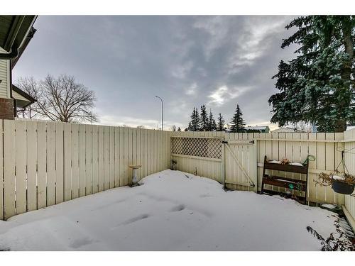 56-32 Whitnel Court Ne, Calgary, AB - Outdoor