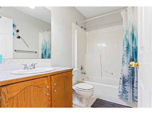 8 Coventry Lane Ne, Calgary, AB - Indoor Photo Showing Bathroom