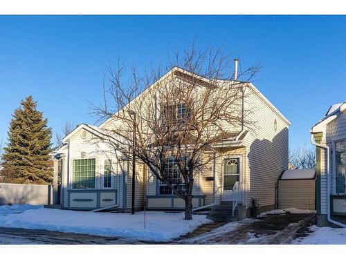 8 Coventry Lane Ne, Calgary, AB - Outdoor