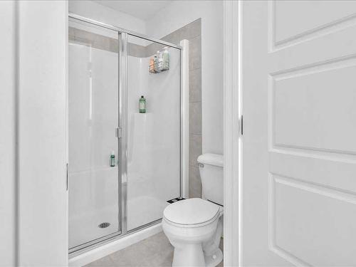 868 Marina Drive, Chestermere, AB - Indoor Photo Showing Bathroom