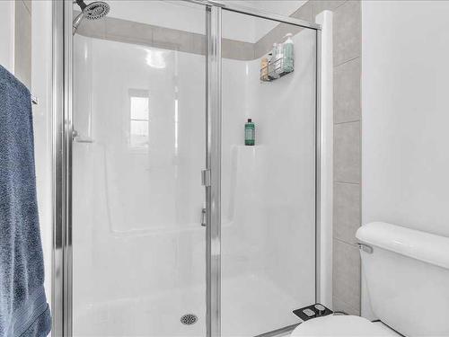 868 Marina Drive, Chestermere, AB - Indoor Photo Showing Bathroom