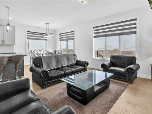 868 Marina Drive, Chestermere, AB - Indoor Photo Showing Living Room