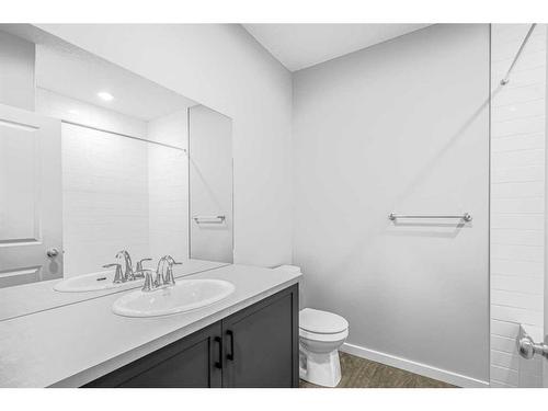 31 Legacy Passage Se, Calgary, AB - Indoor Photo Showing Bathroom