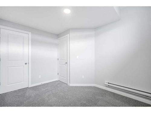 31 Legacy Passage Se, Calgary, AB - Indoor Photo Showing Other Room