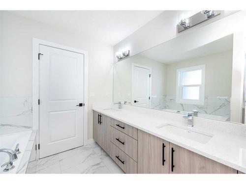 15 Waterford Street, Chestermere, AB - Indoor Photo Showing Bathroom