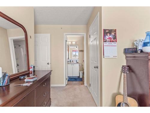 309-1010 Railway Street, Crossfield, AB - Indoor Photo Showing Other Room