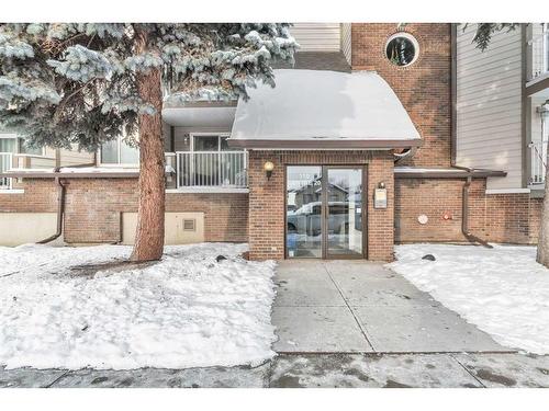 306-110 20 Avenue Ne, Calgary, AB - Outdoor