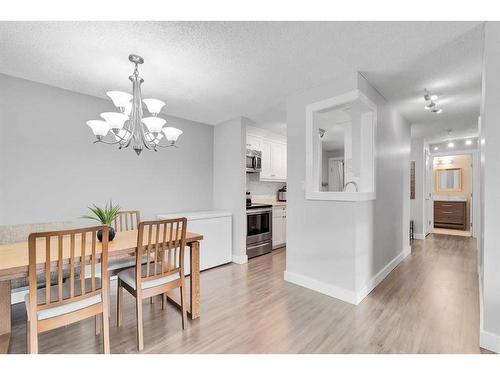 306-110 20 Avenue Ne, Calgary, AB - Indoor Photo Showing Dining Room