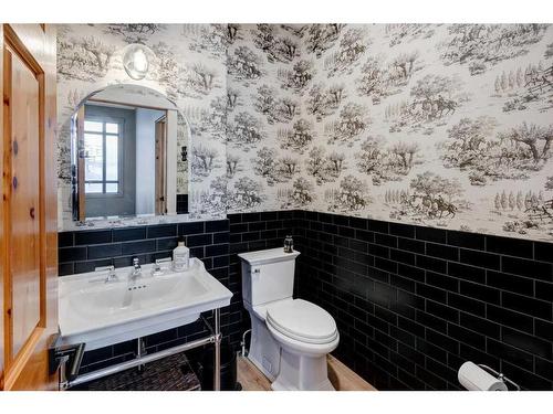 52138 Township Road 263, Rural Rocky View County, AB - Indoor Photo Showing Bathroom