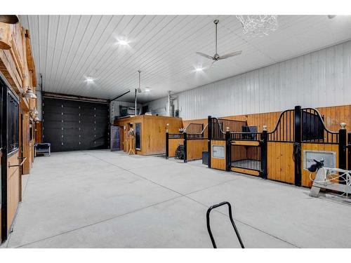 52138 Township Road 263, Rural Rocky View County, AB - Indoor Photo Showing Garage