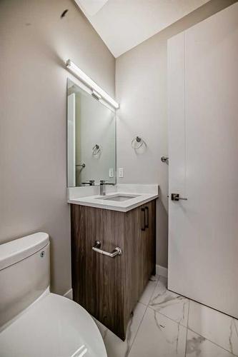 368 Watercrest Place, Chestermere, AB - Indoor Photo Showing Bathroom