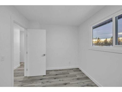 6644 Penbrooke Drive Se, Calgary, AB - Indoor Photo Showing Other Room