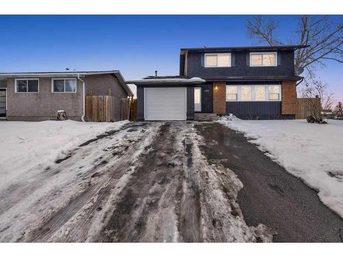 6644 Penbrooke Drive Se, Calgary, AB - Outdoor