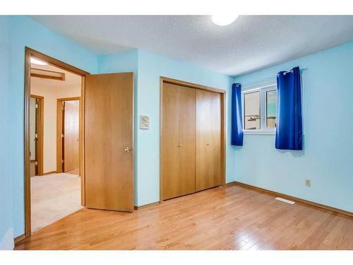 1024 Santana Road Nw, Calgary, AB - Indoor Photo Showing Other Room