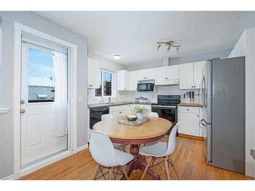 27 Mcdougall Court Ne, Calgary, AB - Indoor Photo Showing Dining Room