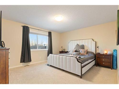 332 Auburn Bay Blvd Se, Calgary, AB - Indoor Photo Showing Bedroom