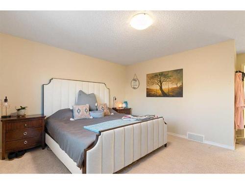 332 Auburn Bay Blvd Se, Calgary, AB - Indoor Photo Showing Bedroom