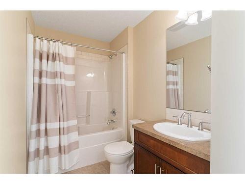 332 Auburn Bay Blvd Se, Calgary, AB - Indoor Photo Showing Bathroom