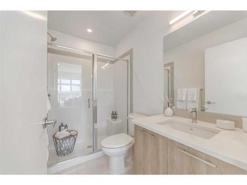 #319-857 Belmont Drive Sw, Calgary, AB - Indoor Photo Showing Bathroom