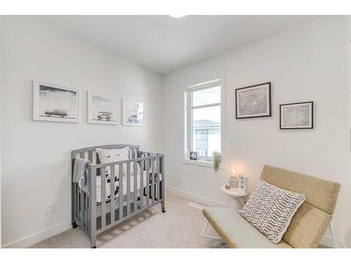 #319-857 Belmont Drive Sw, Calgary, AB - Indoor Photo Showing Bedroom