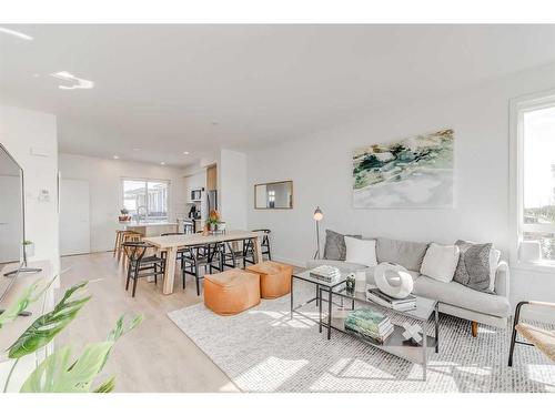 #319-857 Belmont Drive Sw, Calgary, AB - Indoor Photo Showing Living Room