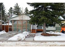 5215 8 Avenue SW Calgary, AB T3C 0H6