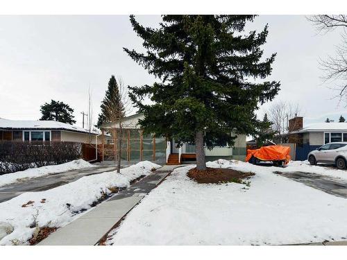 5215 8 Avenue Sw, Calgary, AB - Outdoor