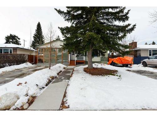 5215 8 Avenue Sw, Calgary, AB - Outdoor