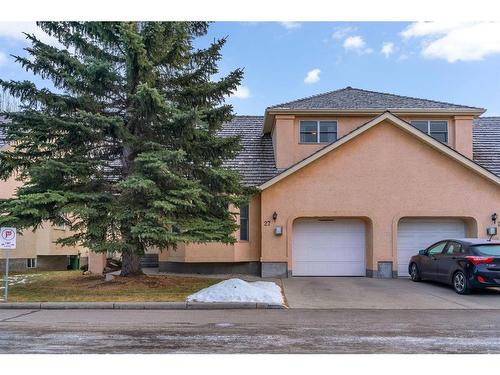 27-26 Quigley Drive, Cochrane, AB - Outdoor