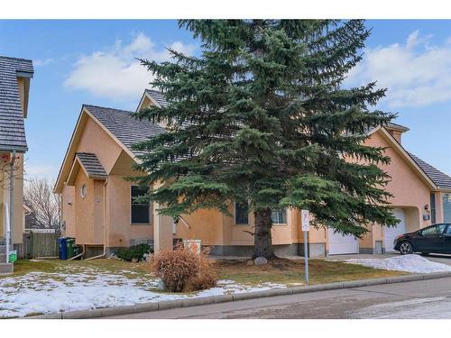 27-26 Quigley Drive, Cochrane, AB - Outdoor