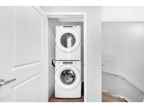 114 Corner Glen Circle Ne, Calgary, AB - Indoor Photo Showing Laundry Room