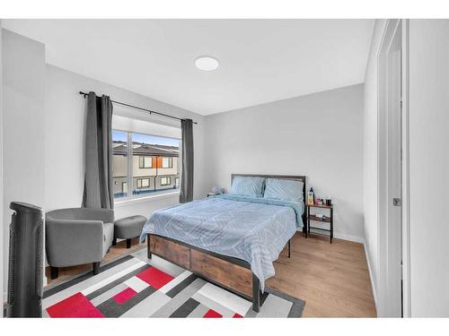 114 Corner Glen Circle Ne, Calgary, AB - Indoor Photo Showing Bedroom