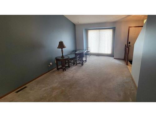 56 Shannon Circle Sw, Calgary, AB - Indoor