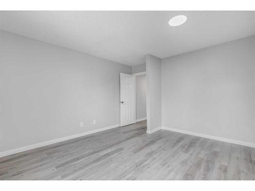 #25-3705 Fonda Way Se, Calgary, AB - Indoor Photo Showing Other Room