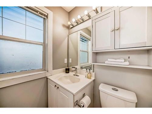 345 Taradale Drive Ne, Calgary, AB - Indoor Photo Showing Bathroom