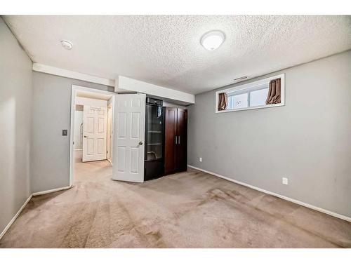 345 Taradale Drive Ne, Calgary, AB - Indoor Photo Showing Other Room