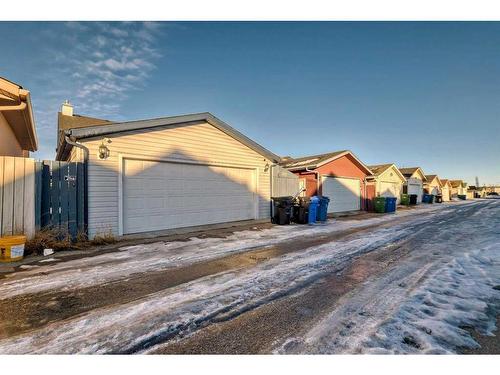 345 Taradale Drive Ne, Calgary, AB - Outdoor