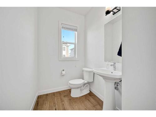 209-669 Savanna Blvd, Calgary, AB - Indoor Photo Showing Bathroom