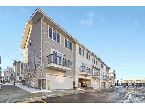 209-669 Savanna Blvd, Calgary, AB - Outdoor