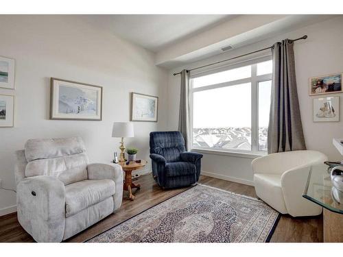 504-24 Mahogany Path Se, Calgary, AB - Indoor Photo Showing Living Room