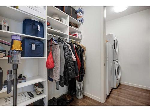 504-24 Mahogany Path Se, Calgary, AB - Indoor Photo Showing Laundry Room