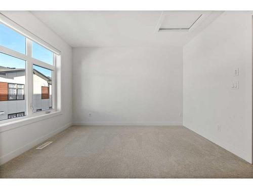 206-8235 8 Avenue Sw, Calgary, AB - Indoor Photo Showing Other Room