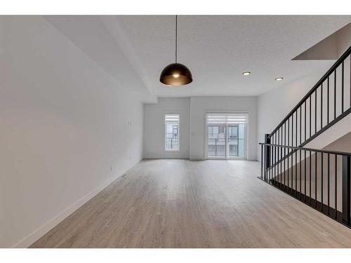 206-8235 8 Avenue Sw, Calgary, AB - Indoor Photo Showing Other Room