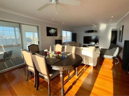 11305 85 Street Se, Calgary, AB - Indoor Photo Showing Dining Room