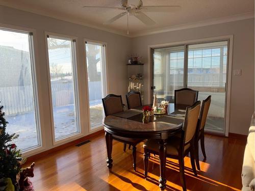 11305 85 Street Se, Calgary, AB - Indoor Photo Showing Dining Room