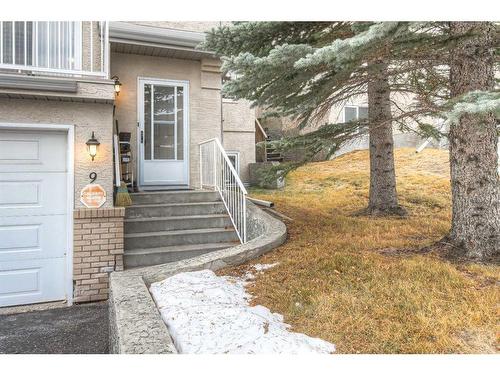 9-5790 Patina Drive Sw, Calgary, AB - Outdoor