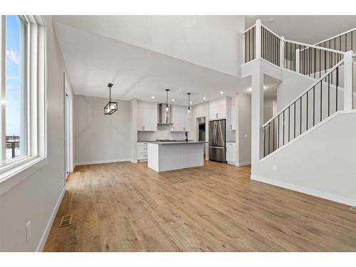 3042 Key Drive, Airdrie, AB - Indoor Photo Showing Kitchen